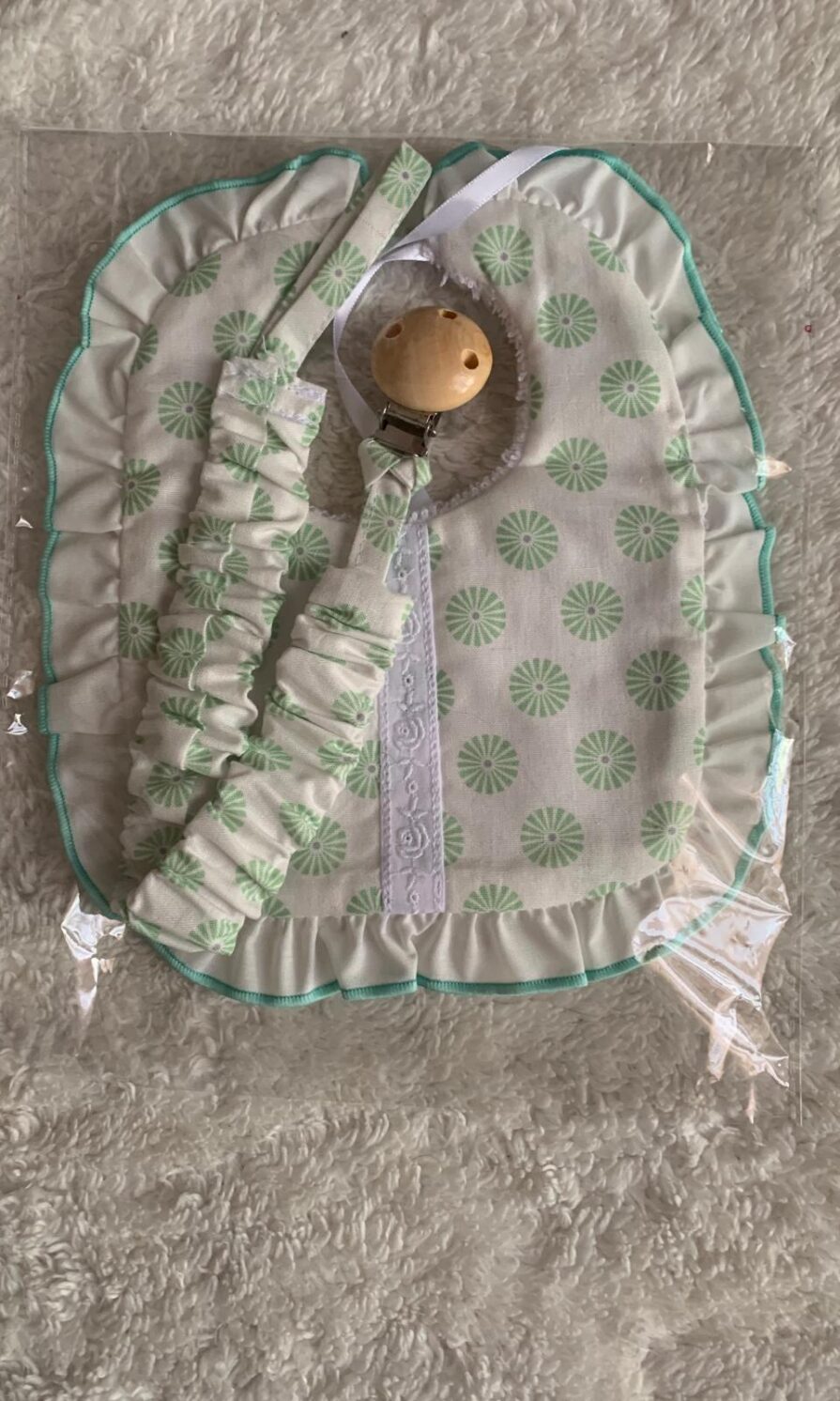 pack babero y chupetero